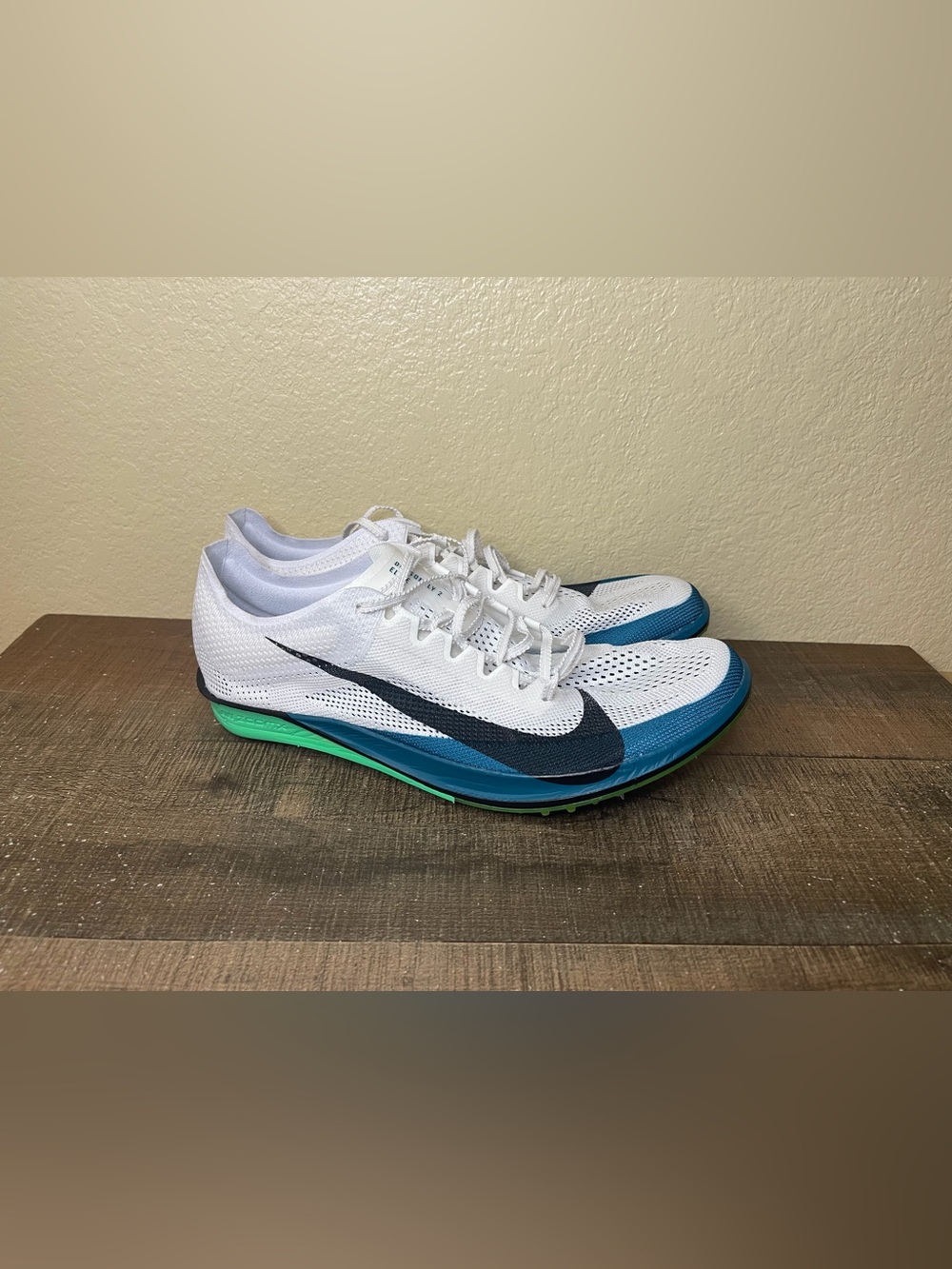 Nike ZoomX Dragonfly 2 Elite “Bright Spruce”
- Size 11 Men.